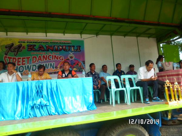 lutayanPNP's tweet photo. 14th kanduli festivel street dancing competition http://t.co/1loxyrirPp