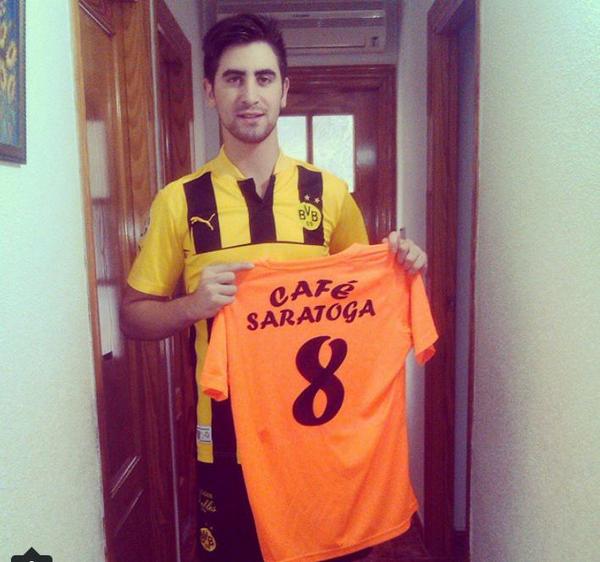 El buque insignia del equipo @NenoOrcajadaRui presentando la camiseta de esta nueva temporada
