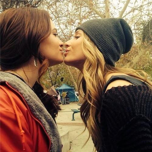 Jadenliciouss's tweet image. ALL HAIL THE QUEENS. #KarmyArmy