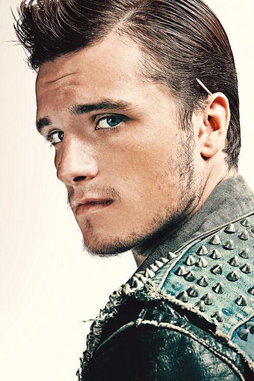 Happy birthday Josh Hutcherson 