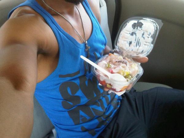 PardonSnr's tweet image. #fruitsalad #cravingsorted #chilledsunday