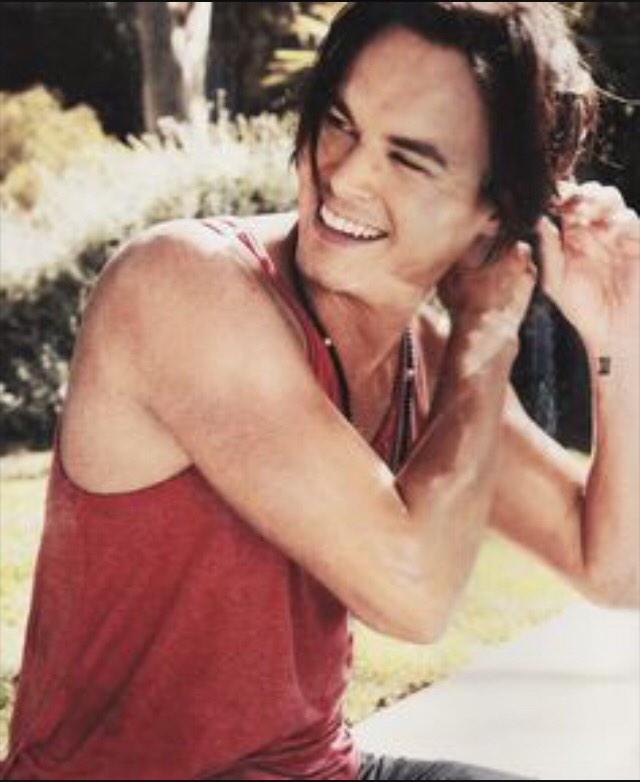 Aujourdhui, cest lanniversaire de Tyler Blackburn ! Il fête ses 28 ans. Happy Birthday 