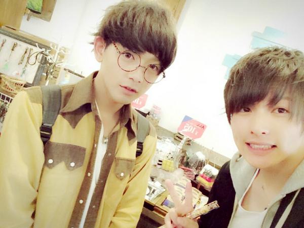 たくぽん氏であーる。@国王 on Twitter \u0026quot;前からWOmBに行ってみたく先日いった! こなっちに無事会えた😁 で、服色々物色してて、こなっちが 「俺とおそろいのだっ