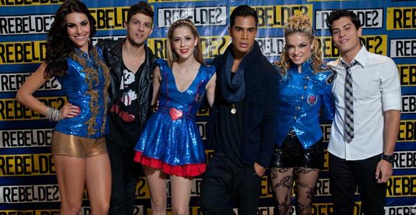 luthwrcorp's tweet photo. Quem entrou pro fandom dos seis agora, jamais vai viver isso #2AnosSemRebelde http://t.co/O0jsxfWj4W