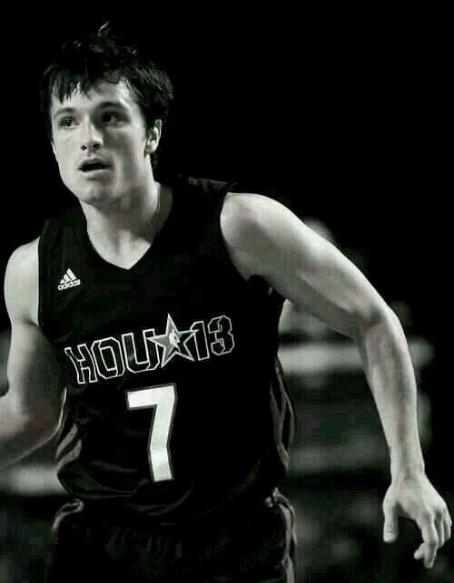 Happy birthday for our number 7 josh hutcherson  thx for being so awesome 