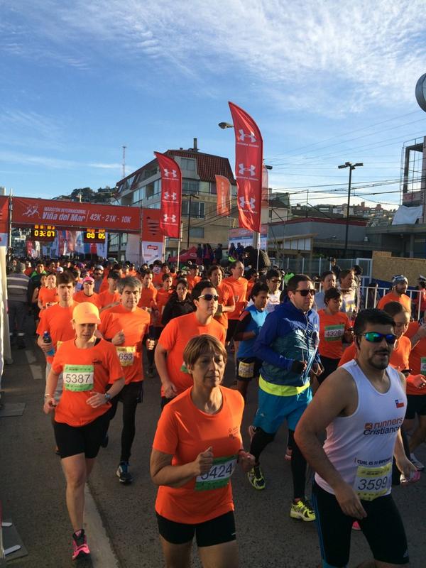 cotyreginato's tweet photo. Esta prueba contempla las distancias de 42, 21 y 10K, participan 7 mil atletas. Virginia Reginato #MARATONVIÑA http://t.co/BXcxGYbdrX