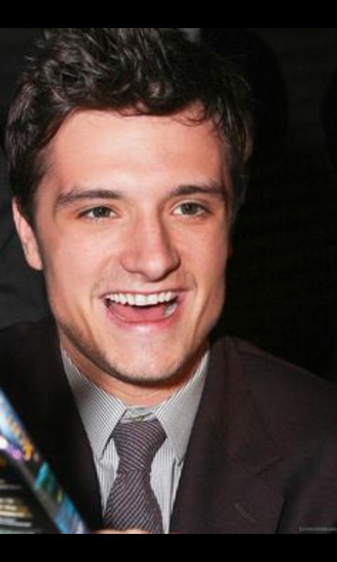 Happy Birthday Josh Hutcherson 