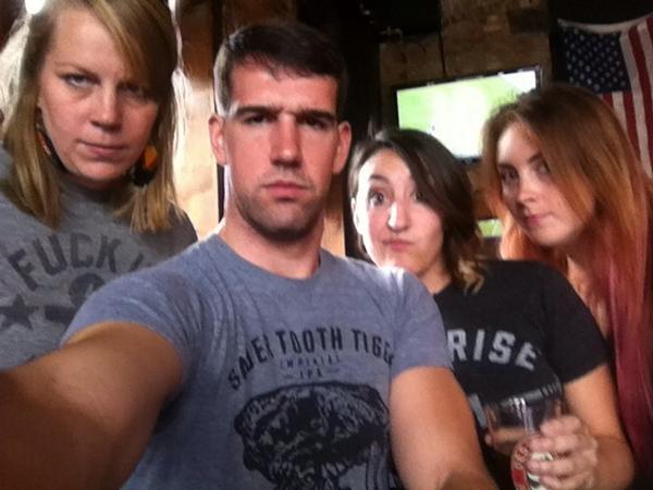 Darek_Drake's tweet photo. #SundayFunday http://t.co/VfwMsMvh2S