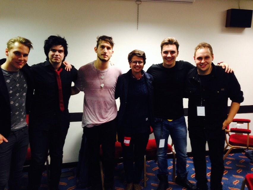 Embedded image permalink