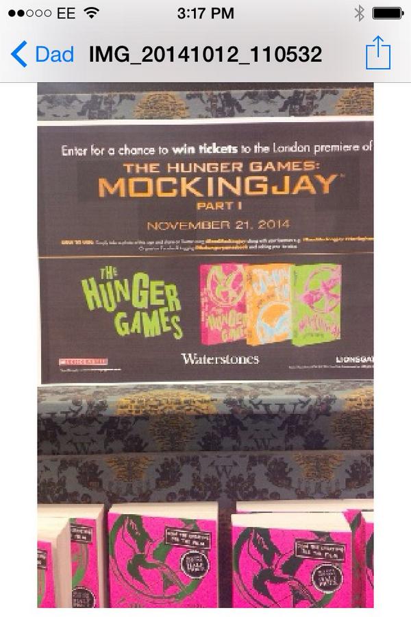 Alexwor1's tweet photo. #readmockingjay #bluewater http://t.co/5emhUDfy5J