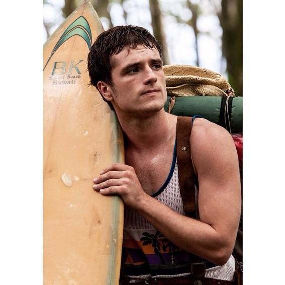 HAPPY BIRTHDAY JOSH HUTCHERSON!!! THE MOST PERFECT 22 YEAR OLD IN THE WORLD!!  