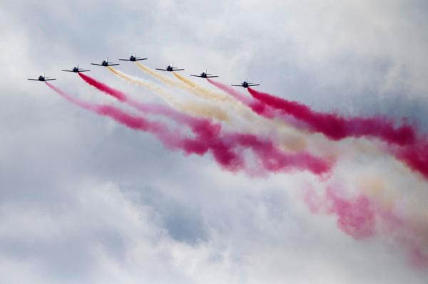 europapress's tweet photo. Las mejores imágenes del desfile militar del #12Octubre http://t.co/vBzW4QTEIo http://t.co/nkeAKZD531