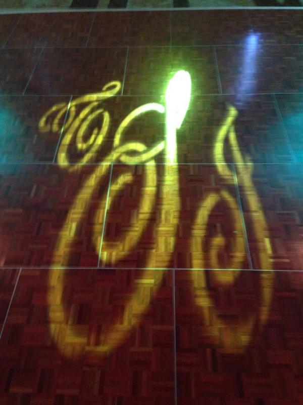 MEPhotoBooth's tweet image. #Stevenswedding #spartanburgmarriott #spartanburg #marriott #weddingbliss #photoboth #uplighting #monogramlighting