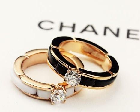 RAZZIADeBijoux's tweet image. Bagues Chanel ! OMFG !