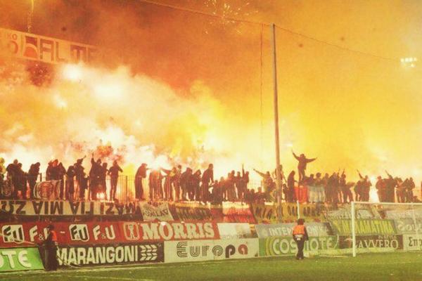 Hardcorehooligan.nl tweet media