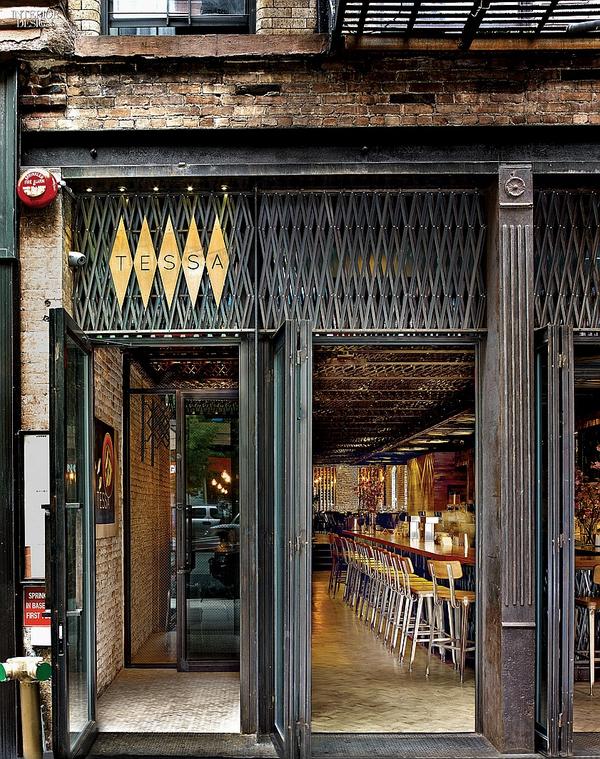 InteriorDesign's tweet image. Cold-rolled blackened steel brings industrial appeal to Tessa by Bates Masi + Architects: bit.ly/1neweX7