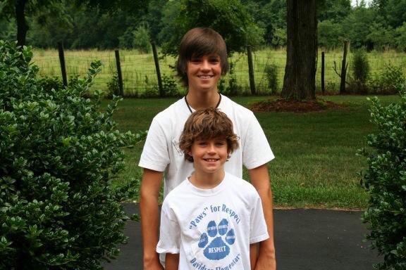 CoachGrier_'s tweet photo. Finally this guys come back home... Miss us!! @HayesGrier @Nashgrier http://t.co/tEq2pL7NNN