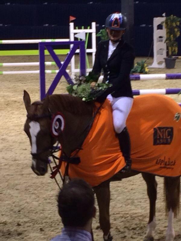 jodyvg's tweet photo. Maria bonita 1st place this morning And first day 6th tantalus yesterday 2th in winninground! @nichassen http://t.co/v2BqeE7Fwo