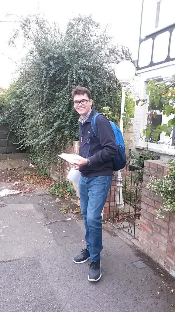 sarahjanesewell's tweet photo. @Jesse_Lucas of @ChingfordCF out campaigning today in Raynes Park. http://t.co/lsm3BWEHpr