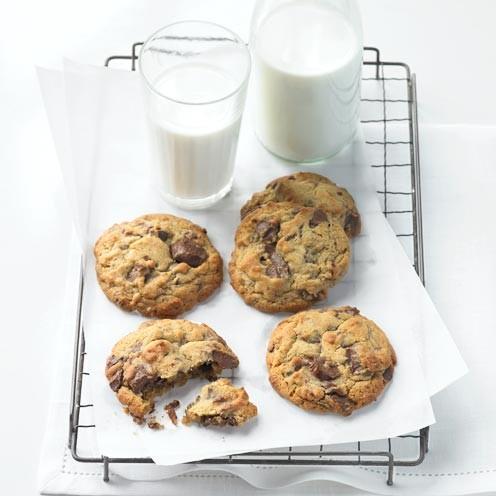 GHmagazine's tweet photo. How do you make the perfect chocolate chip cookie? #TripleTestedRecipes http://t.co/Lhk48NlZtG