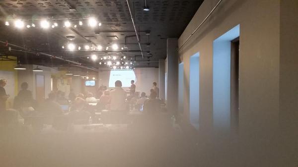 tejdhawan's tweet photo. 2 presentations down.... #swdsm #DSMTechWeek http://t.co/9G9mv0HzkU