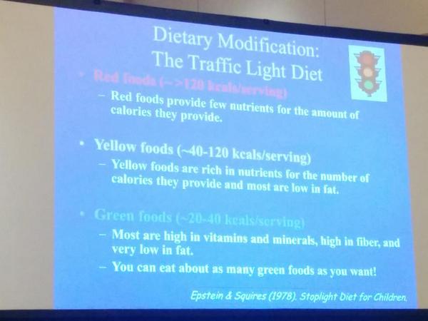drflanders's tweet image. Dr. Faith: Parents and kids respond really well to Traffic Light Diet models of dietary modification. #AAP14 #obesity