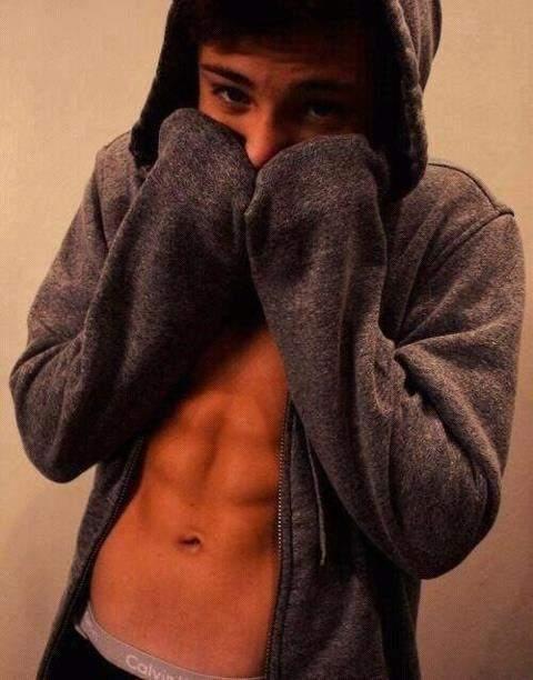 HAPPY BIRTHDAY JOSH HUTCHERSON     