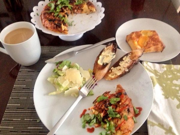 “<a href="/GastronautaDF/">Gastronauta🍴</a>: #desayunadores: Asi se juegan los juegos del brunch en Chez ” se ve riquísimo.
