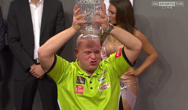 quinners353's tweet photo. "@MadSpud82 Michael Van Gerwen claims his second #WorldGrandPrix title with a 5-3 win over James Wade #skydarts http://t.co/OU1zb6FZ2s"