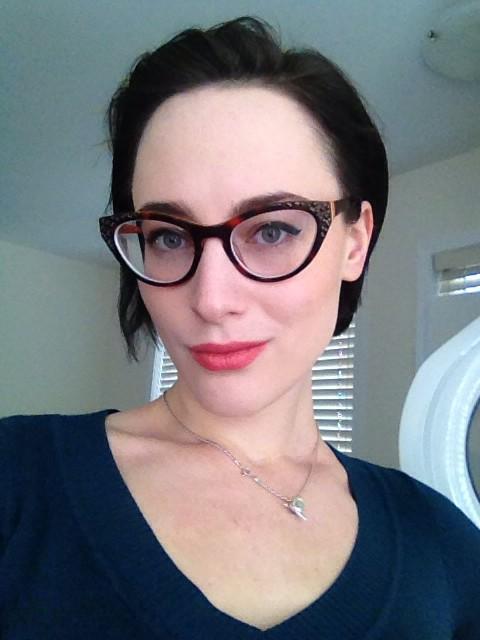 Giving myself a break from contact lenses for a bit. Like bespectacled me? http://t.co/wCWm7OUlo7