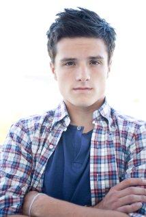 Josh Hutcherson Turns 22! To Wish Happy Birthday!   