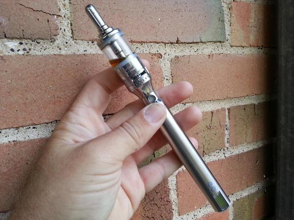 rzbtex's tweet photo. The #GeniTank #Mega from #KangerTeck working out nicely. http://t.co/aR0EA4TyKA