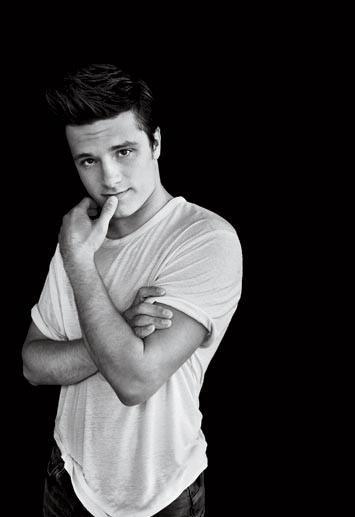 HAPPY BDAY JOSH HUTCHERSON, YOURE SUCH A CUTIE ILY  