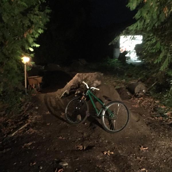 CameronCurlee's tweet photo. So sick being able to ride at night🙌 http://t.co/8dqrJRn2A4