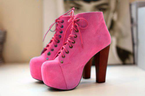 GirlsStylePosts's tweet photo. FRIENDS, NOW YOU KNOW WHAT I WANT FOR CHRISTMAS! http://t.co/ypMIKxZd5i