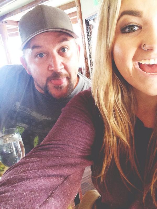 Bitchcakesss's tweet photo. Spent the day w/ my bestfriend 💗#PapaPoch http://t.co/TyzT21uLxQ