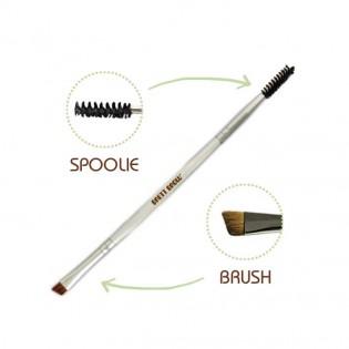gloss48's tweet photo. The perfect face re-fresher: groomed eyebrows http://t.co/p3ae4cgS3e @BrettGlam #vanitymark http://t.co/65qmOrbpUZ