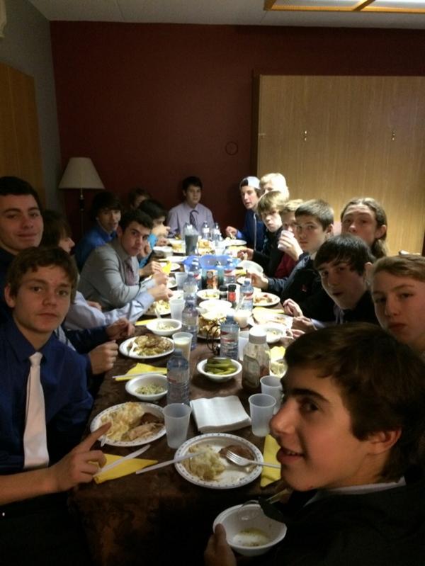 lortie_19's tweet photo. The @SooThunder boys having their turkey dinner. #thanksparents http://t.co/Y9zMH32LKp