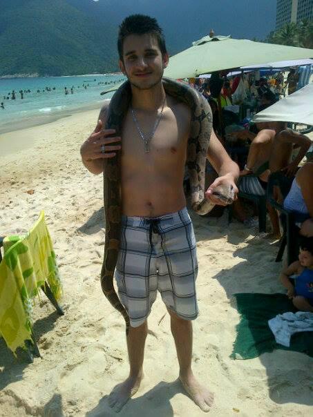 AnthonnyMontanz's tweet photo. Rica playa. Serpiente :D http://t.co/FNJgHg1UkY
