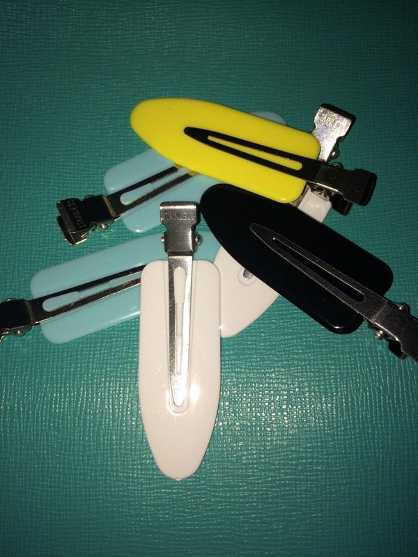 jorobertson72's tweet image. @annachapman2012 the secret is out! @ghdProfessional best goodie bag ever #pins #tributeshow #sessionkit