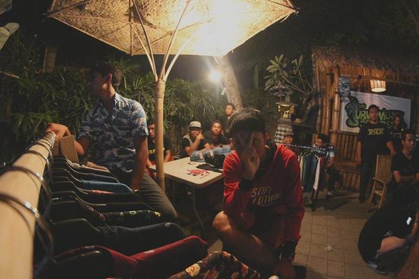 Open bothhh at antida sound gardenn #seeyouaniversarry