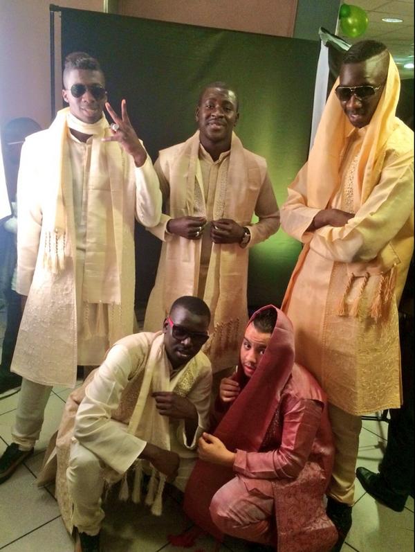 SamooBakel's tweet photo. Mariage #affranchizi#cdc#squad http://t.co/Q8pNPjqzNN