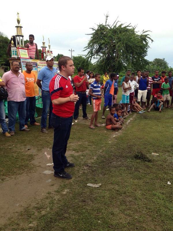 victormensal's tweet photo. Clausura del Campeonato de futbol del Municipio de Maria la Baja. http://t.co/rT9NIbJ3oQ