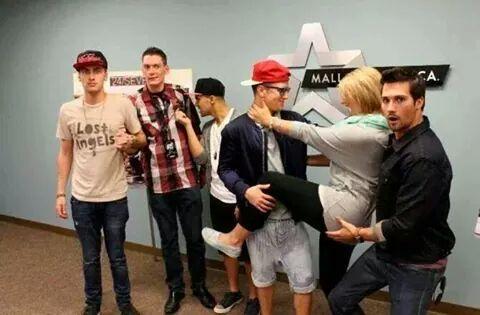 bigtimeroxo's tweet photo. Eu só queria uma foto assim, é pedir demais? Não precisa responder #MPN #Rushers http://t.co/xvEtFW45GZ