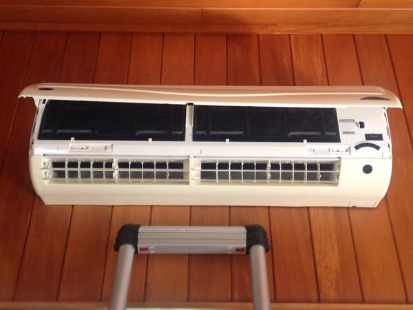 NzClean's tweet image. Great day out in #FriendlyFeilding servicing 10year old heat pumps!