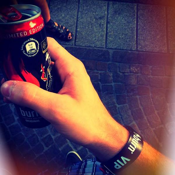 burn_jp's tweet photo. 三連休、最後まで遊び倒すエネルギーは？ #burn http://t.co/EDZr2x0KYw