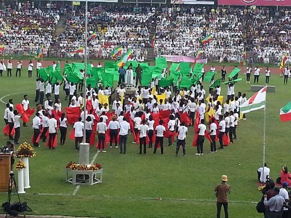 ETEmbassyBRU's tweet photo. Live from Addis Ababa, by Foreign Minister @DrTedros: National Flag Day celebrations. #Ethiopia #flagday http://t.co/gFUuGAuoFh