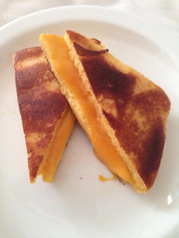 BantingInDubai's tweet photo. #lchf toasties for breakfast #bantingindubai so quick and easy! http://t.co/aMfpqacjaD