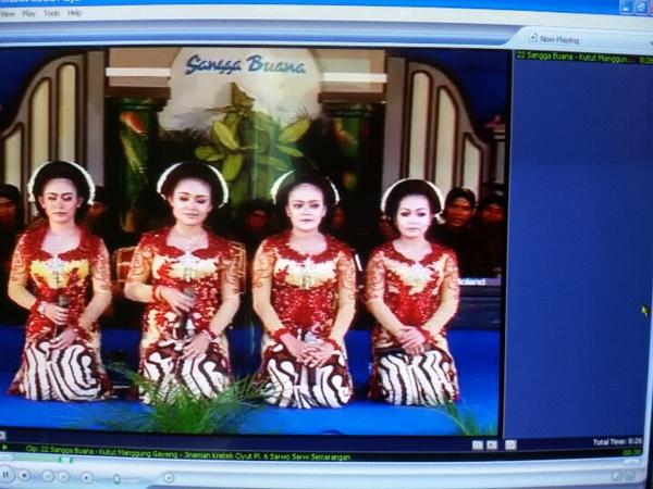 bimasenaa's tweet photo. Kayong madan cocog....
Sinambi medang.... :) http://t.co/3epizGCa49