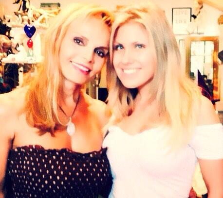 AubreyXXXAddams's tweet photo. I always love seeing @ericamclean1    💕💜💕 http://t.co/1lqMVQ1hY3